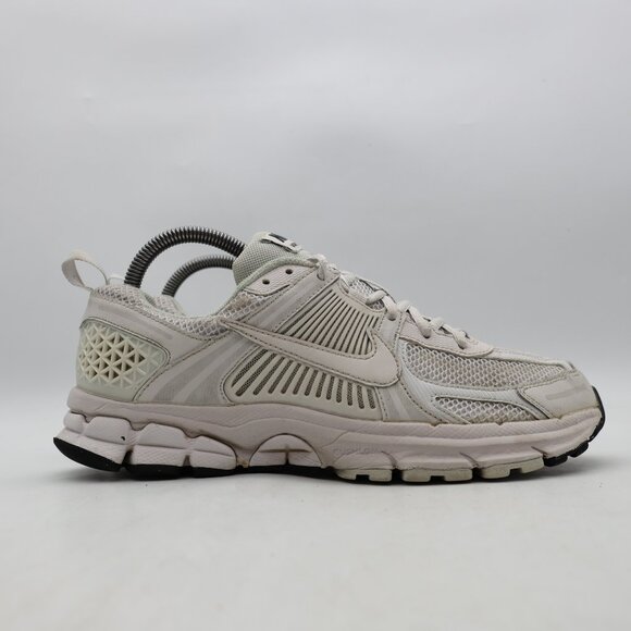 Nike Air Zoom Vomero 5 GS White Black Kids Youth 7 Y Women's Size 8.5 HF6998-100 - Picture 1 of 11